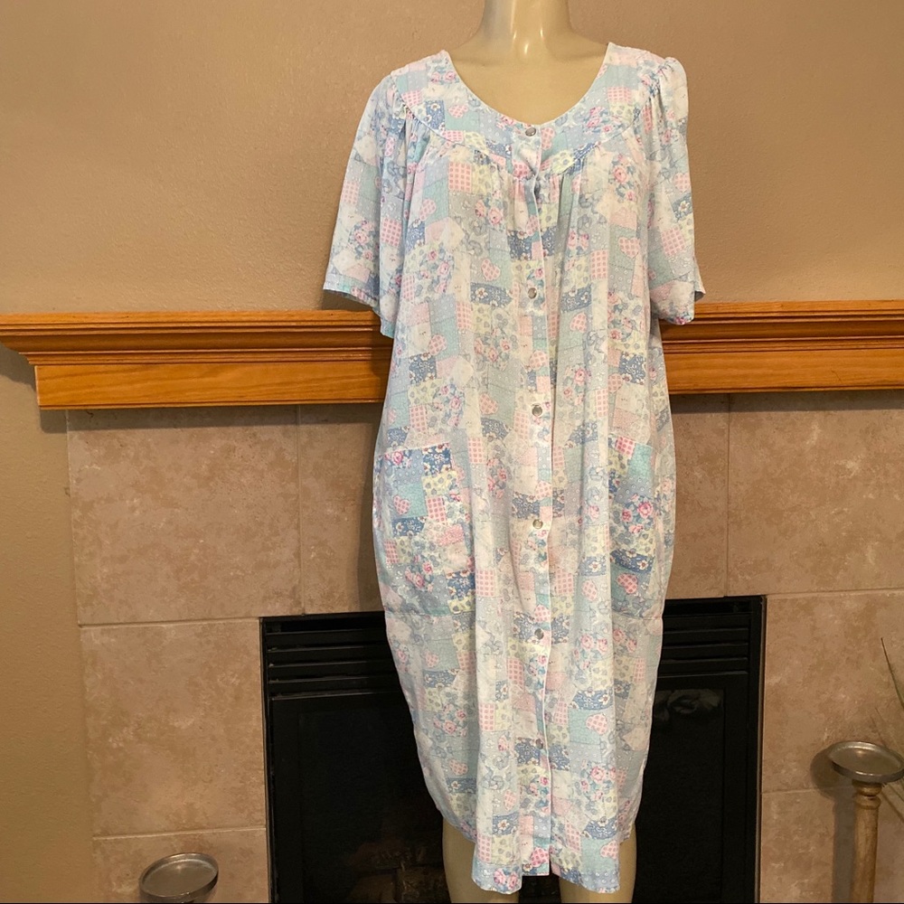 Vintage Duster House Dress a Simply Basic Duster Snap Front Dress